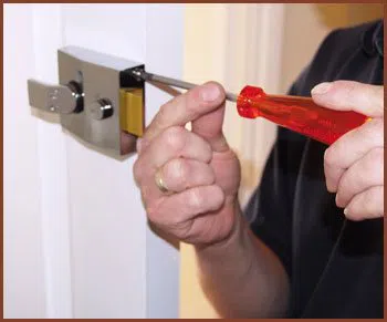  Lynbrook Locksmith Service Lynbrook, NY 516-962-5744